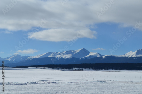 Bild auf Leinwand Serene Colorado Winter Landscape with Mountain Views