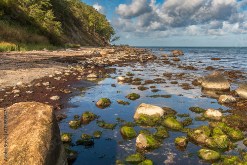 Spiegelung an der Ostsee auf Fehmarn am Stand von Katharinenhof