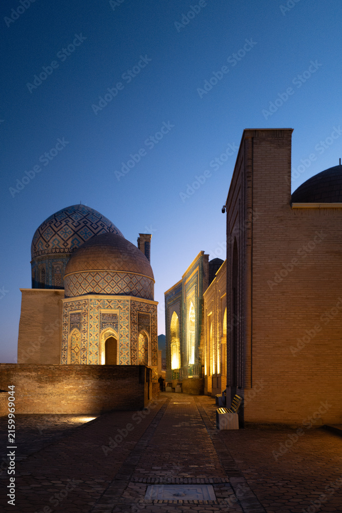 Fototapeta premium Shah-i-Zinda Necropolis Pathway Night Illumination Samarkand
