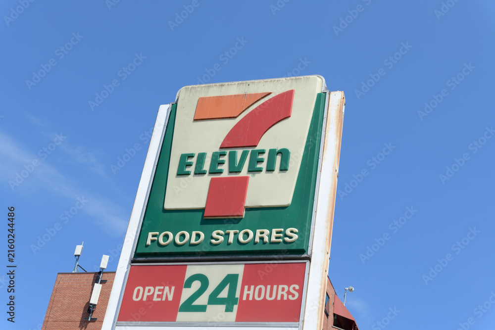 Fototapeta premium 7-Eleven pylon at 1730 Bloor St W and Indian Grove, Toronto