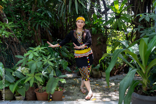 Canvas Print Portrait of Malaysian indigenous Dayak woman from Sarawak in Lun Bawang traditio