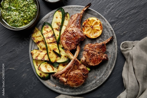 Grilled lamb chops with zucchini and pesto sauce