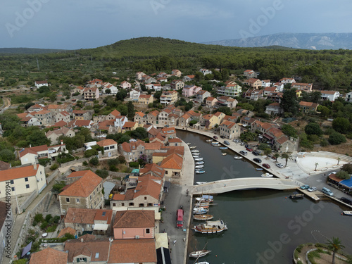 Cuadro en lienzo View on traditional architecture in town Vrboska on island Hvar in Dalmatia, Cro