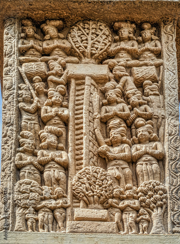 Fotografie Sacred Tree Worship and Devotional Gathering Relief on the Great Stupa Gateway a