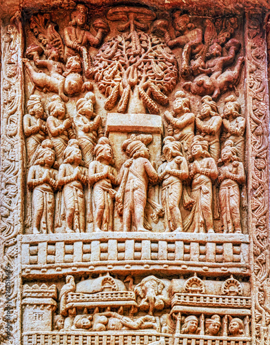 Obraz na płótnie Sacred Tree Worship and Devotee Gathering on Sanchi Stupa Relief Panel, Madhya P