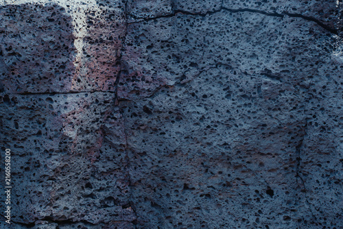 Foto Porous Volcanic Rock Texture with Cracks and Holes in Lanzarote