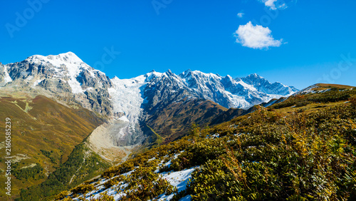 Cuadro en lienzo Landscape photograph of massive Adishi glacier and snow covered mountains viewed from Chkhutnieri pass in Svaneti Georgia