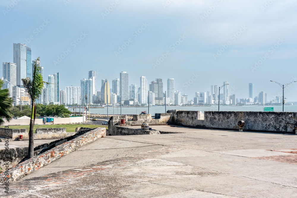 Obraz premium Cartagena Bocagrande skyline featuring historic fortress walls