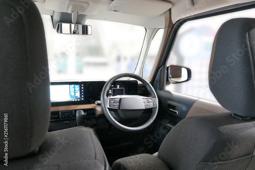 乗用車の内部、ハンドル、運転席
