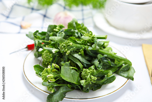 Cuadro en lienzo Fresh flowering choy sum green vegetable