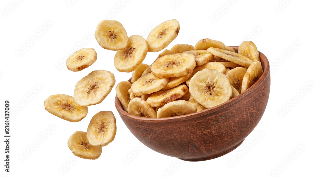 Fototapeta premium banana chips in wooden bowl isolated PNG, dried fruit snack on transparent background