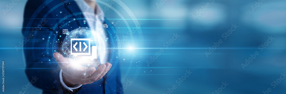 Foto Software engineer holding a handheld device tweaking NLP algorithms for accurate voice recognition