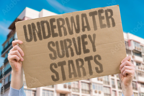 Konstfotografi "underwater survey starts" Marine specialists begin seabed assessment