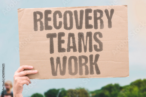 Canvastavla "recovery teams work" Specialists continue search and aid operations