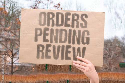 Fotografie "orders pending review" Jets await orders