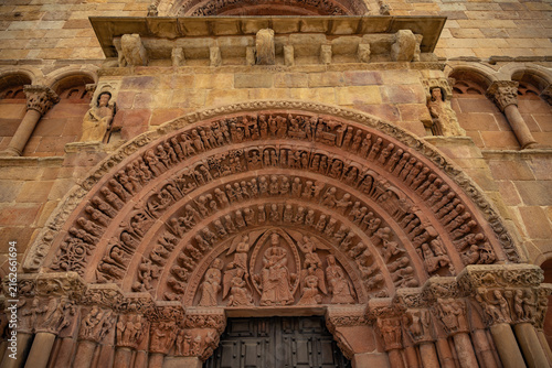 Принти на полотні Romanesque Facade and Rose Window of the Church of Santo Domingo in Soria, Spain