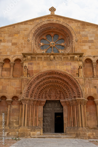 Принти на полотні Romanesque Facade and Rose Window of the Church of Santo Domingo in Soria, Spain