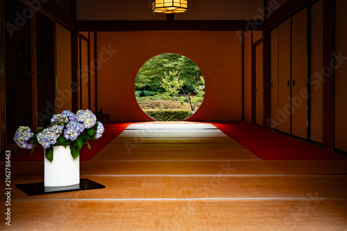 Round Window Japan