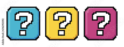 Foto Three pixelated Question Mark Icons: A trio of pixelated question mark icons, rendered in vibrant blue, yellow, and pink, presented in a row, symbolizing curiosity, mystery, or an unknown choice