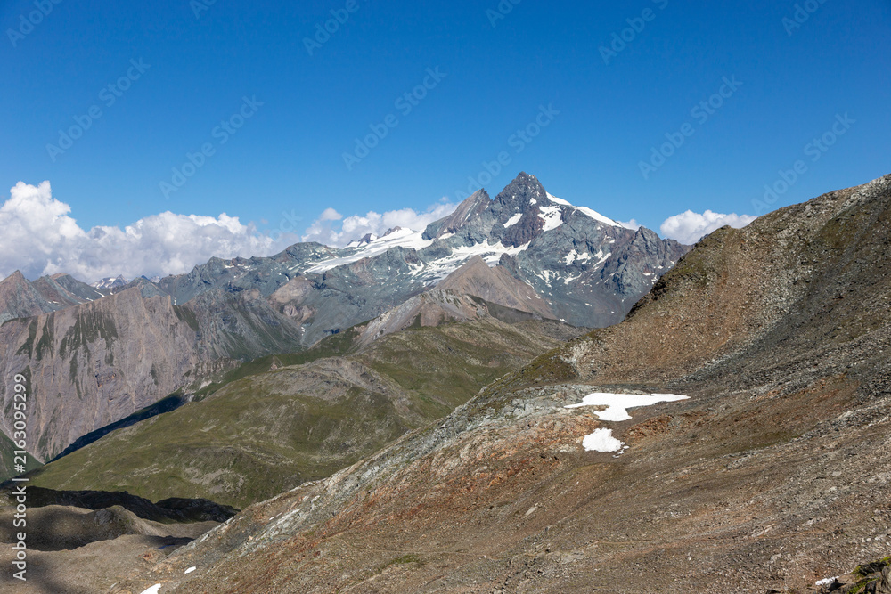 Obraz premium Hochgebirgslandschaft im Sommer
