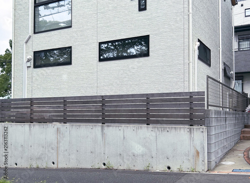 Plakat 戸建て住宅の目隠しフェンス