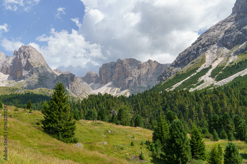 Obraz premium Sommer in den Dolomiten