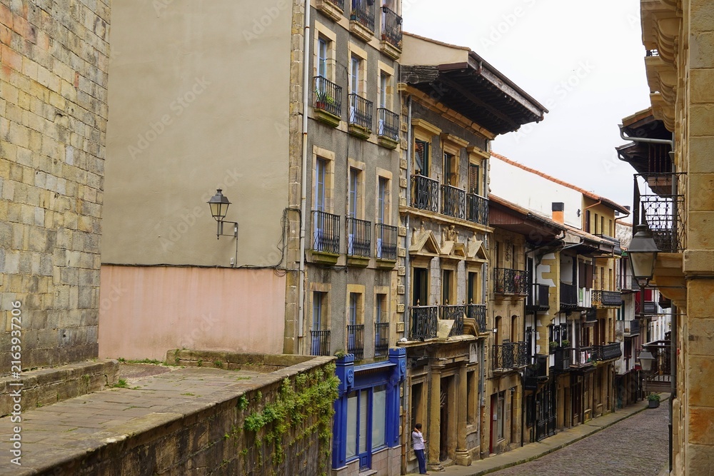 Fototapeta premium View of a street in the resort town of Hondarribia, in Spain