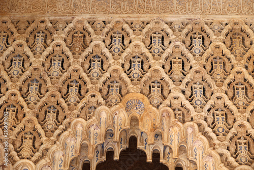 Принти на полотні Moorish architecture of an arch in the Alhambra – Granada, Andalusia, Spain