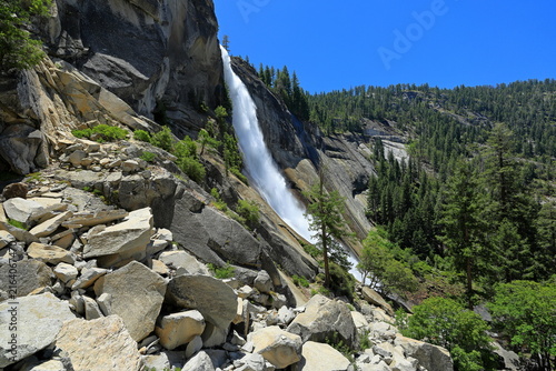 Canvastavla Scenic view of Nevada Fall in Yosemite National Park, California, United States