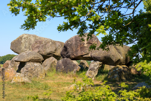 Obraz na plátně Mystical dolmen D15 at Loon on a summer's day