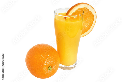 Fotografía Glass of Fresh Orange Juice with Sliced and Whole Fruit