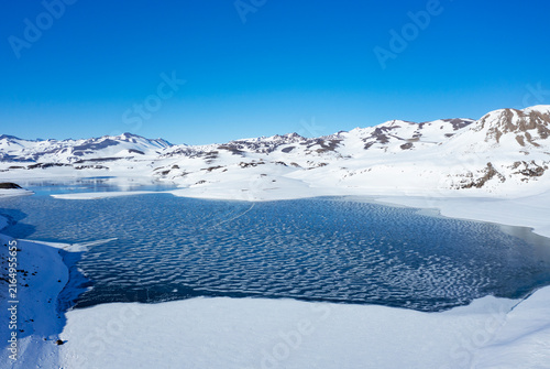 Foto laguna del Maule en la frontera Chile con Argentina