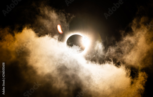 Fotografía Total solar eclipse totality with a thin corona ring