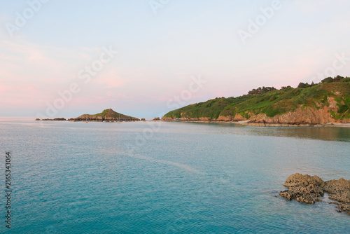 Konstfotografi Les plages de Plouha se nichent au pied des plus hautes falaises de Bretagne, offrant des grèves sauvages et de galets, bordées par des eaux emeraude et une nature spectaculaire en Côtes-d'Armor