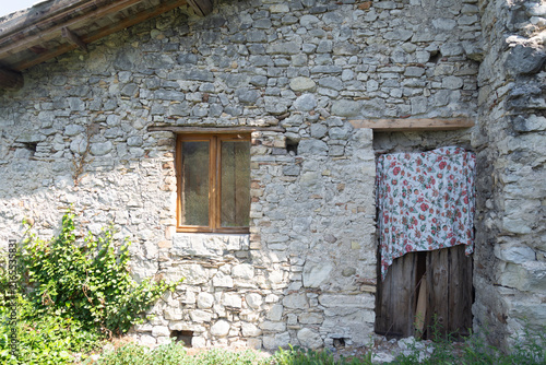 Campo, a secluded hamlet on Lake Garda, offers a timeless atmosphere, stone houses, narrow paths and breathtaking views over the lake and surrounding mountains.