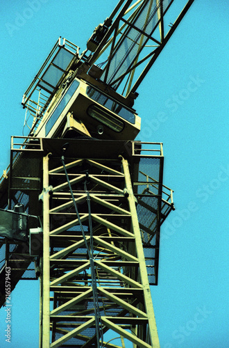 Construction crane