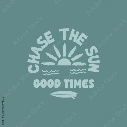 Good Waves Surf Vintage T-Shirt Design Retro Summer Beach Graphic