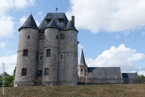 Donjon de Bours et ses 3 tourelles - Pas-de-Calais- France.