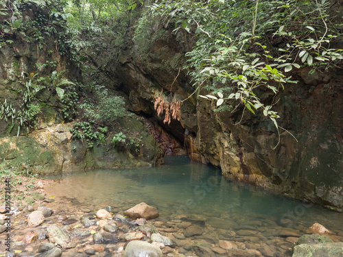 Recorrido entre montañas y rios en Panama