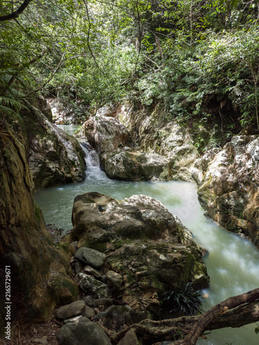 Recorrido entre montañas y rios en Panama