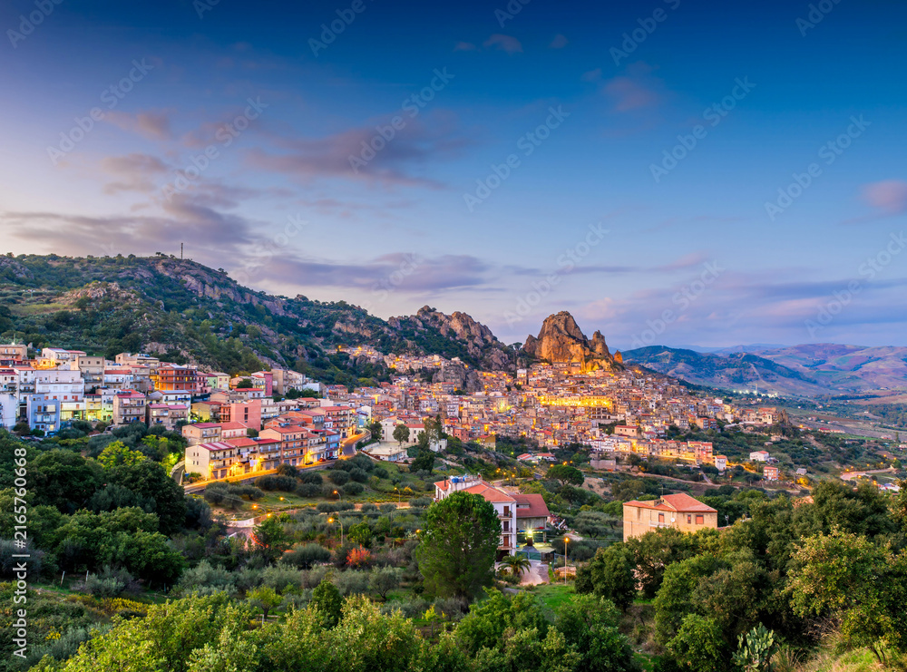 Obraz premium Gagliano Castelferrato, Sicily, Italy at dusk 93