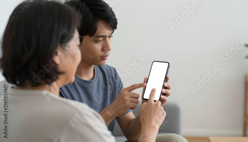 Older Adult Verifying Mobile Payment with Family Support: Financial Safety