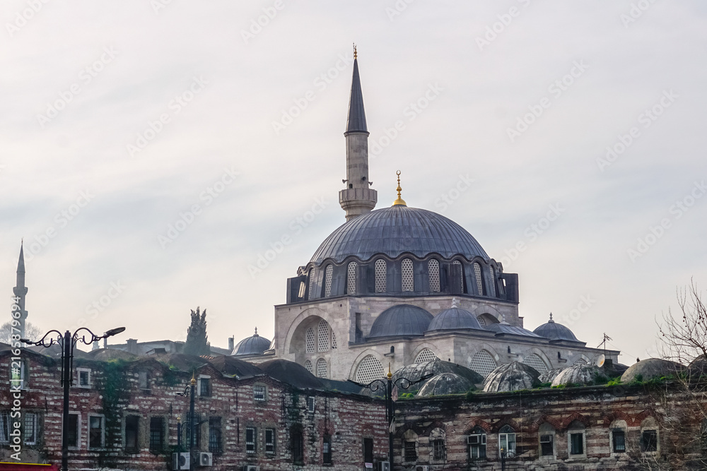 Obraz premium Historical mosque architecture against blue sky in Istanbul Turkey