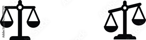 Foto Balance scale law and justice outline icon set