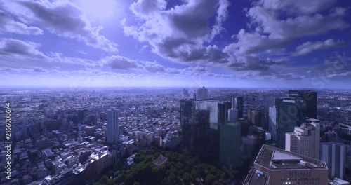 東京都庁展望室から望むビル群と街の景色