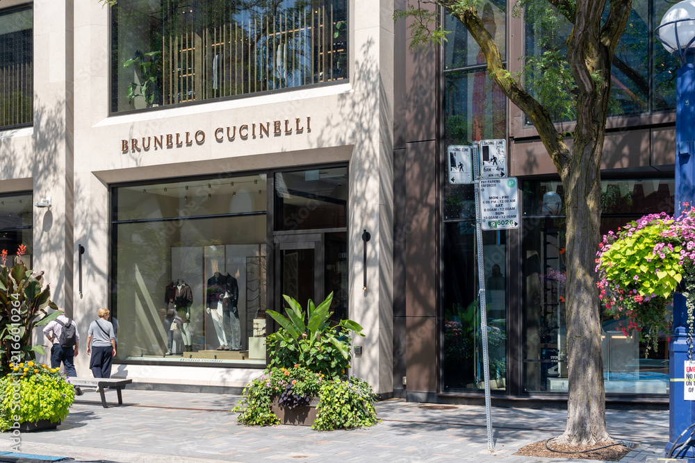 Fototapeta premium Toronto, ON, Canada - August 21, 2026: Brunello Cucinelli flagship store located on Yorkville Avenue in Toronto, Ontario, Canada. Brunello Cucinelli is an Italian luxury fashion brand. 