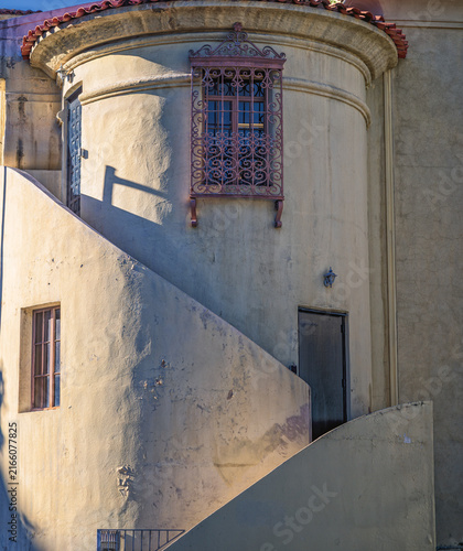 Cuadro en lienzo Moorish Architecture on an Old Building with a Curving Stairway.