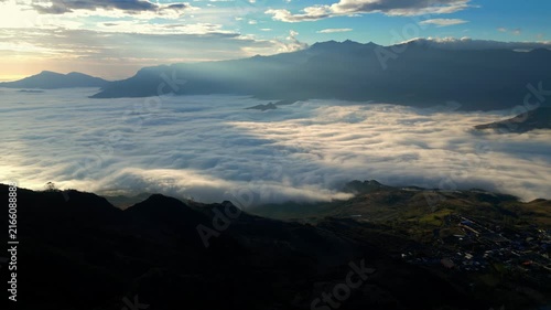 Video overlooking a sea of ​​clouds in the Andean village of Llama near Chota, in Cajamarca, Peru