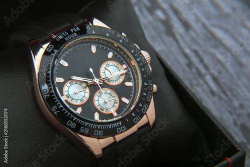 Beautiful Men's wrist metal watch