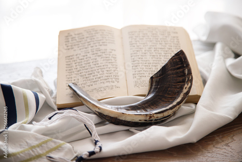 Bild auf Leinwand Religion image of Shofar, Tallit and Torah religious symbols